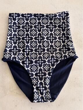 Baiia Swim Reversible Bottoms Size AU6/US2 Riad Navy White XS